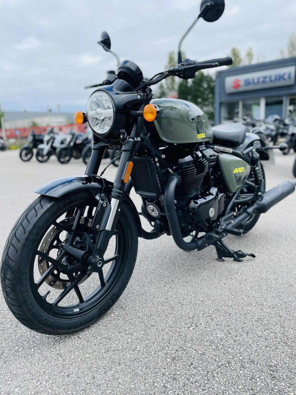 ROYAL ENFIELD SHOTGUN 650 4