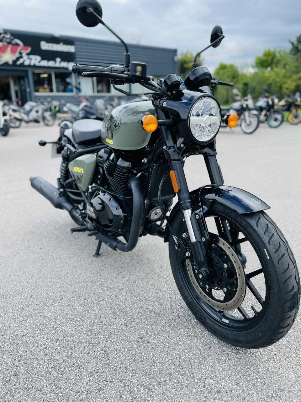 ROYAL ENFIELD SHOTGUN 650 4