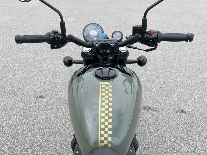 ROYAL ENFIELD SHOTGUN 650 4