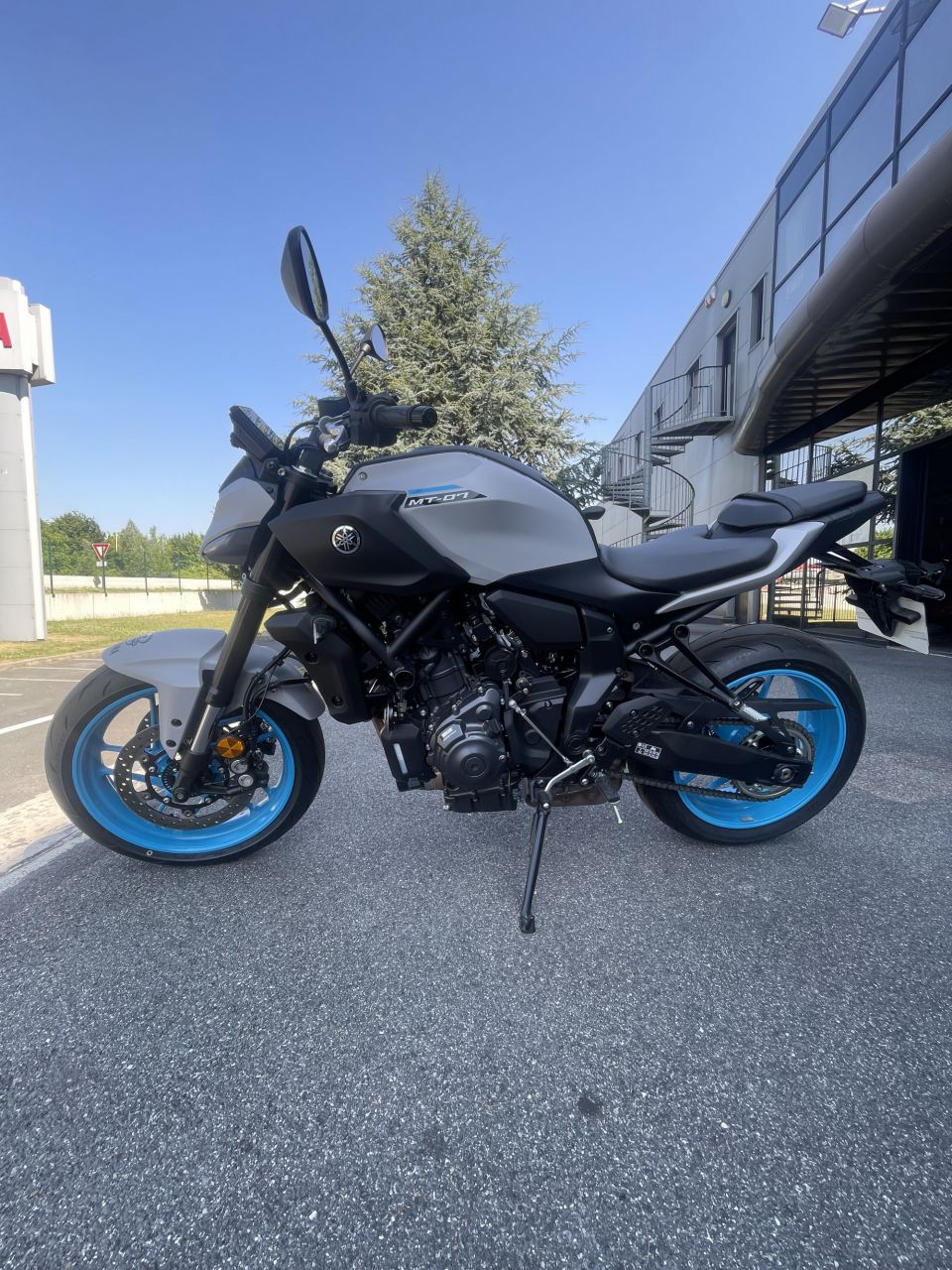 YAMAHA MT-07 (47.5CV) 4