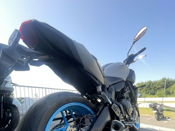 YAMAHA MT-07 (47.5CV) 4