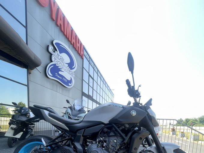 YAMAHA MT-07 (47.5CV) 4