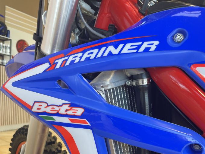 BETA XTRAINER 300 4