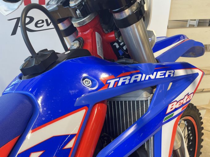 BETA XTRAINER 300 4