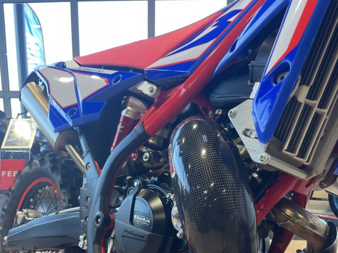 BETA XTRAINER 300 4