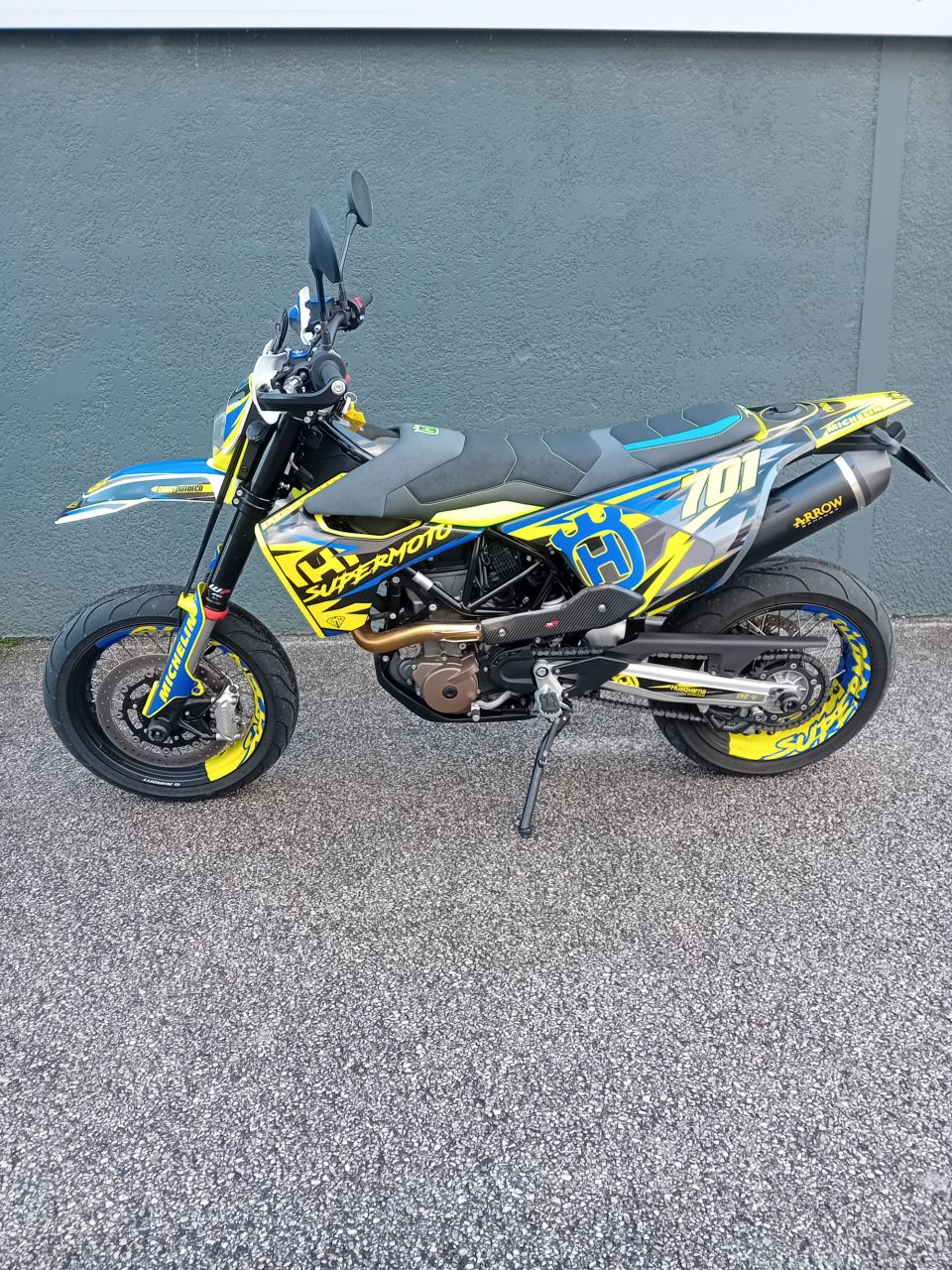 HUSQVARNA 701 SUPERMOTO 4