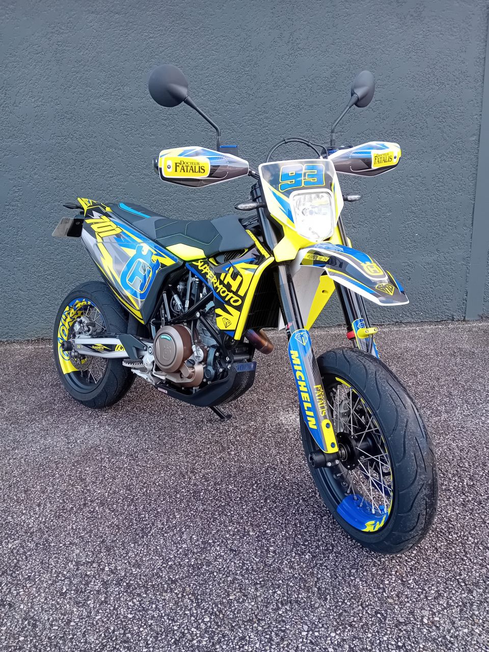 HUSQVARNA 701 SUPERMOTO 4