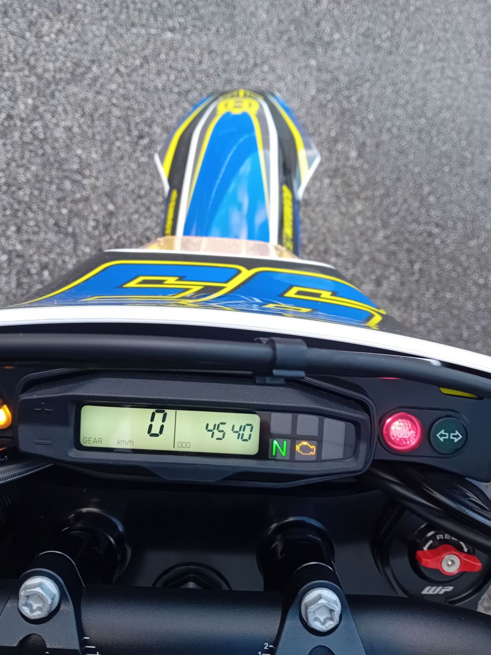 HUSQVARNA 701 SUPERMOTO 4