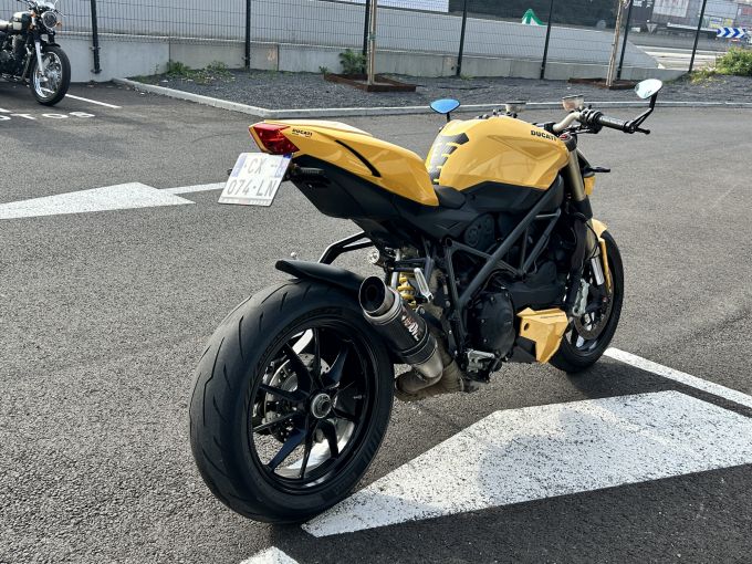 DUCATI STREETFIGHTER 4