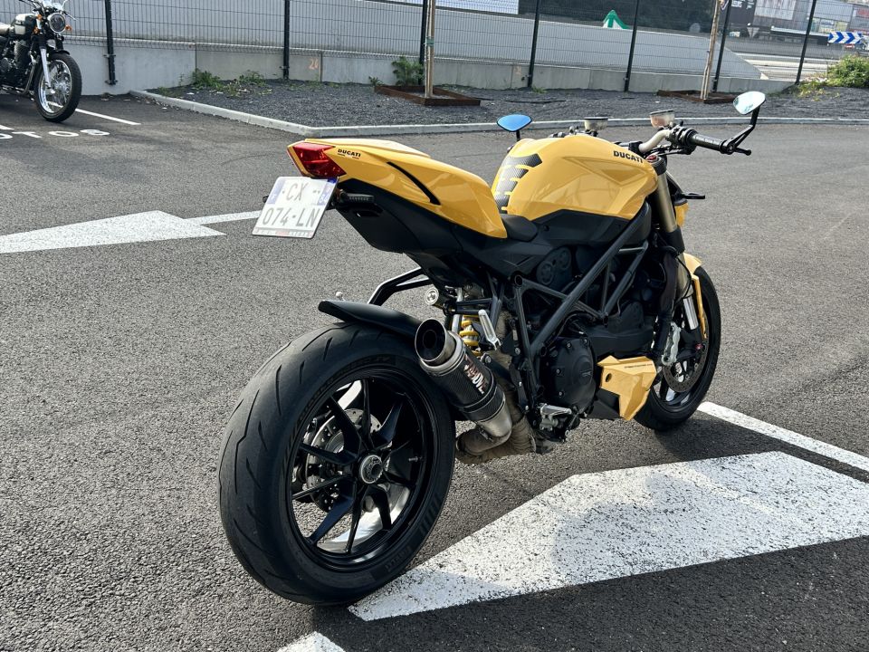 DUCATI STREETFIGHTER 4