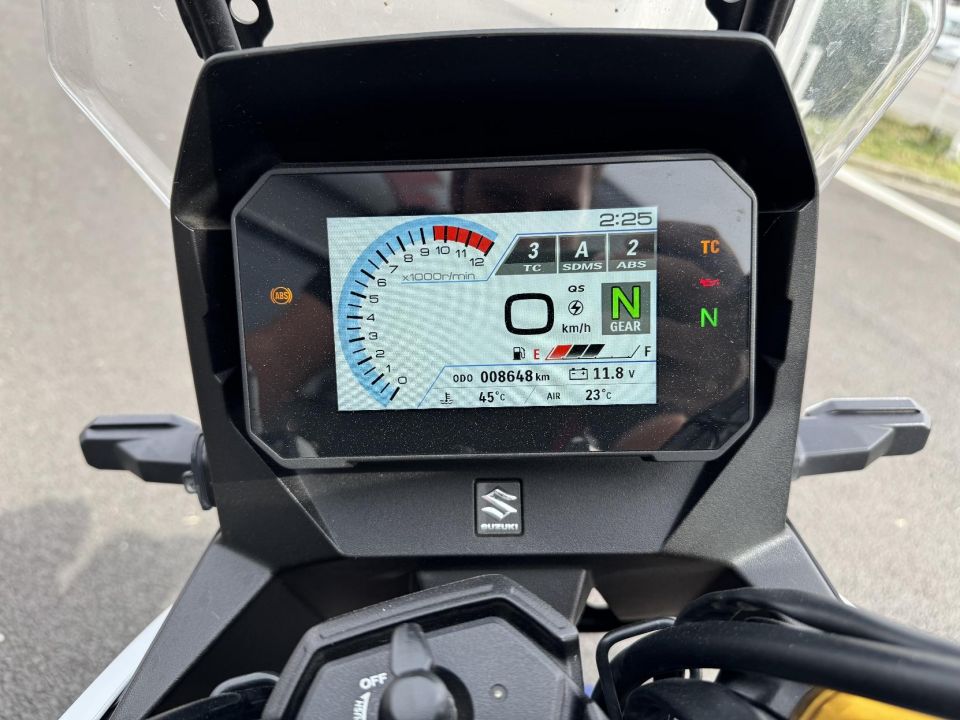 SUZUKI DL V-STROM 800DE 4