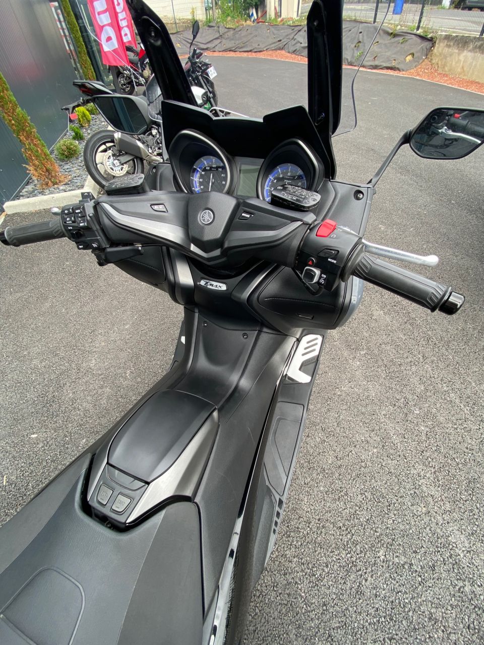 YAMAHA TMAX560 TECHMAX 4