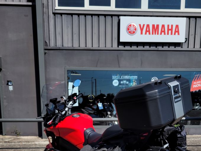 YAMAHA TRACER 9 4