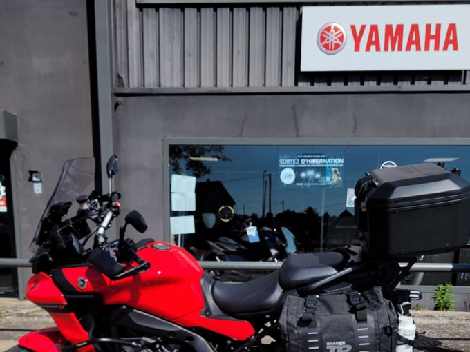 YAMAHA TRACER 9 4