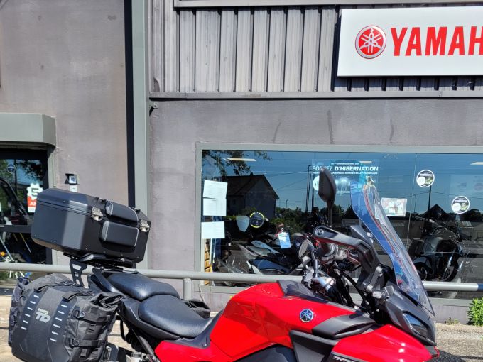 YAMAHA TRACER 9 4