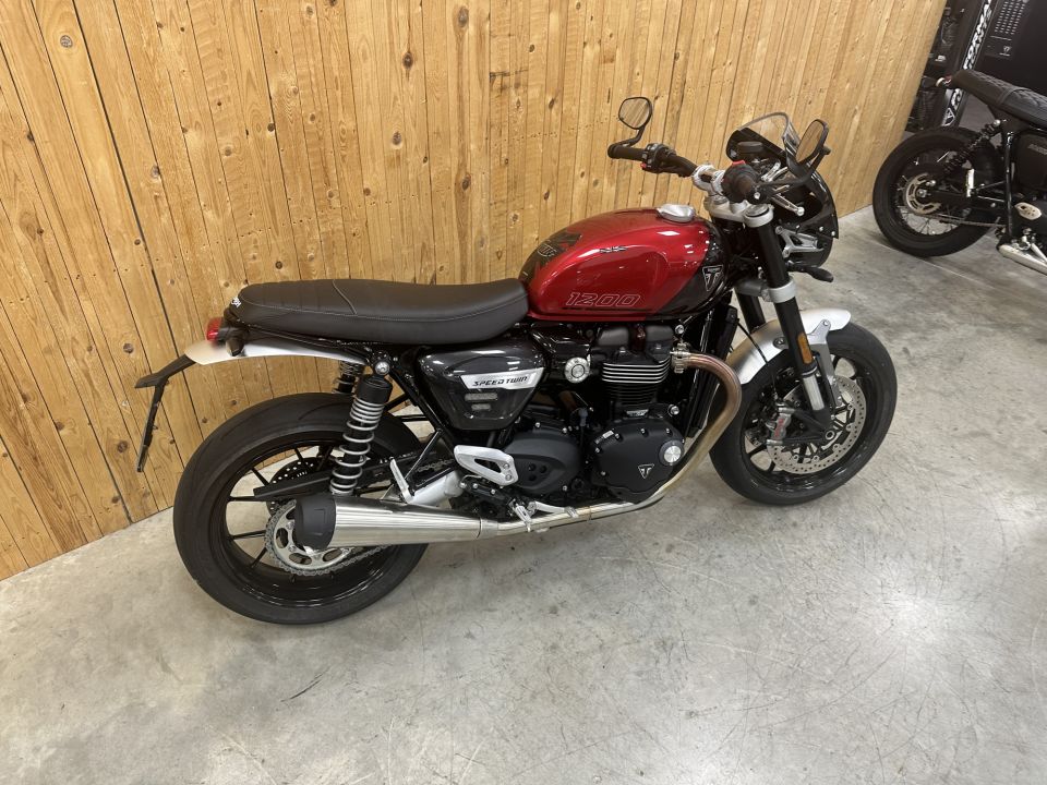 TRIUMPH SPEED TWIN 1200 4