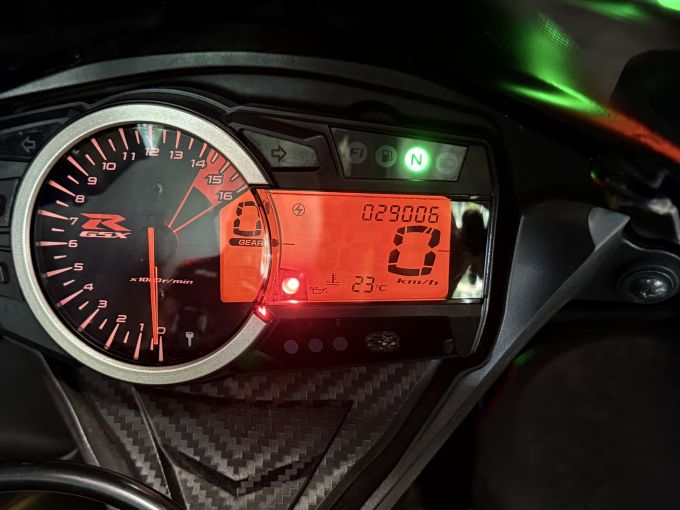 SUZUKI GSX-R 750 4