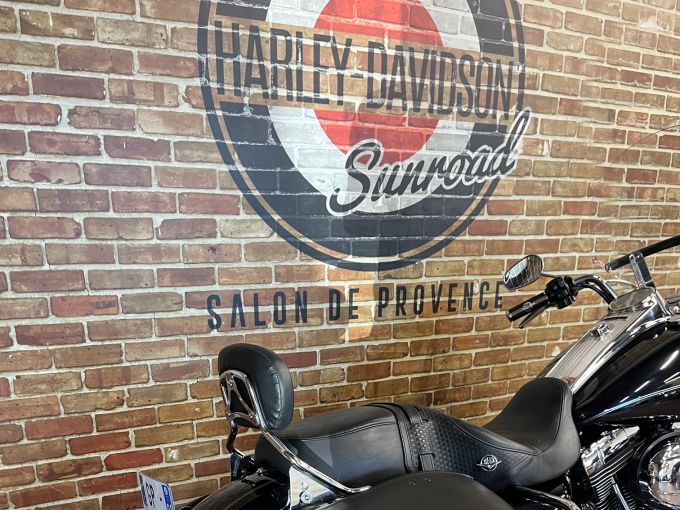 HARLEY-DAVIDSON TOURING ROAD KING 1690 CLASSIC 4