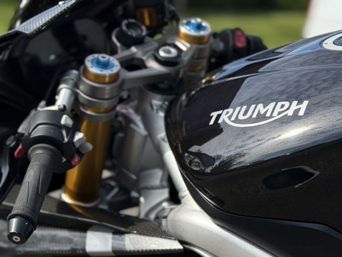 TRIUMPH DAYTONA 765 Moto 2 4
