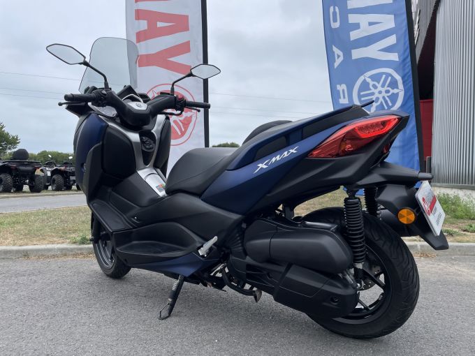 YAMAHA XMAX 125 4
