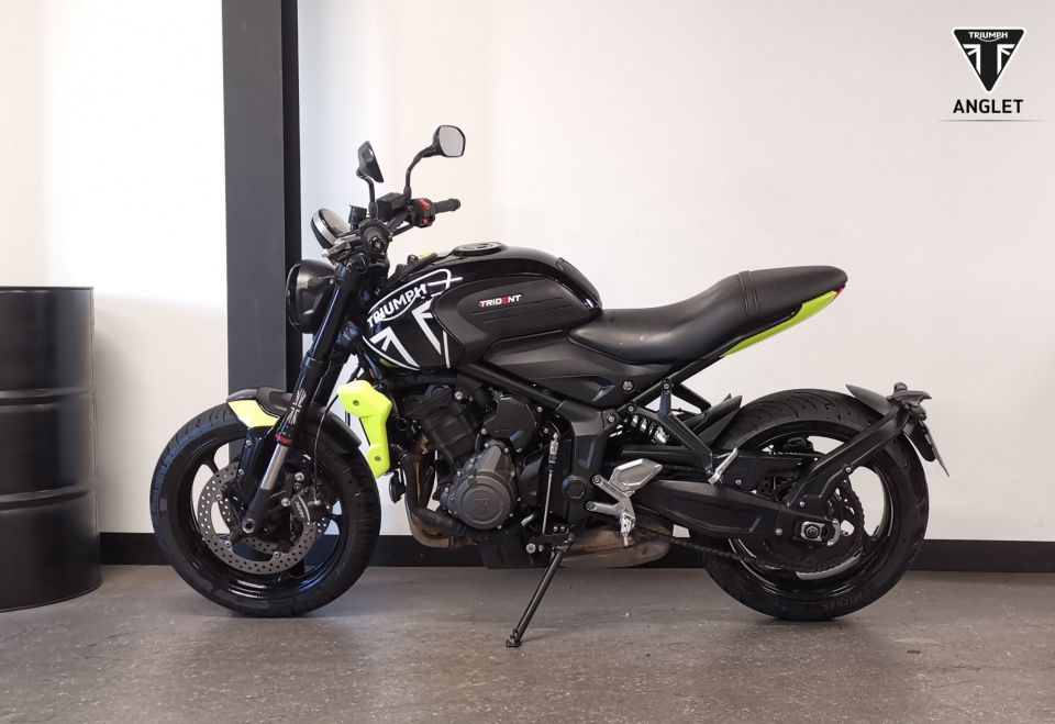 TRIUMPH TRIDENT 660 4
