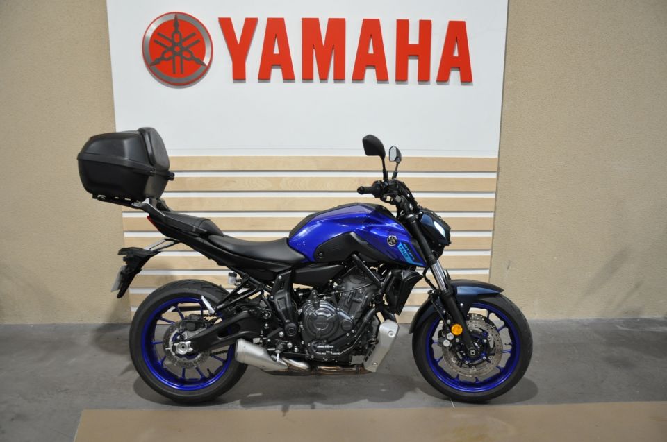 YAMAHA MT-07 (47.5CV) 4