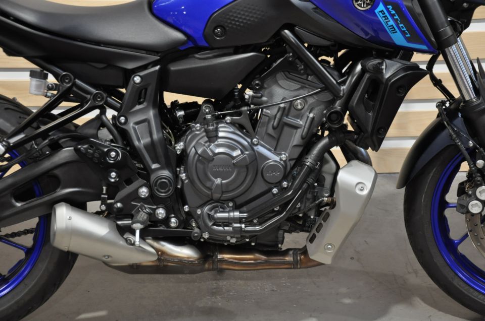 YAMAHA MT-07 (47.5CV) 4