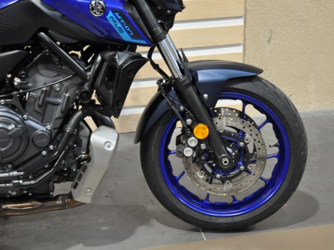 YAMAHA MT-07 (47.5CV) 4