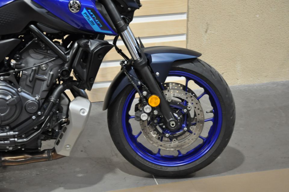 YAMAHA MT-07 (47.5CV) 4