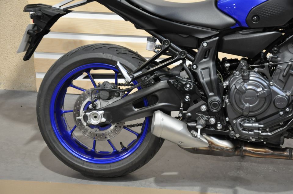 YAMAHA MT-07 (47.5CV) 4
