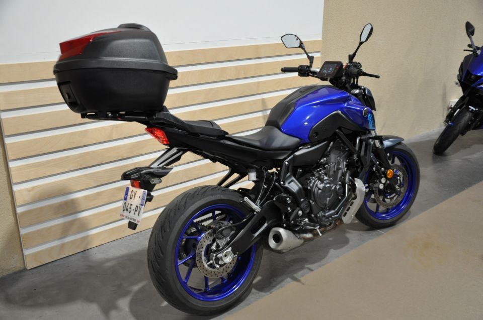 YAMAHA MT-07 (47.5CV) 4