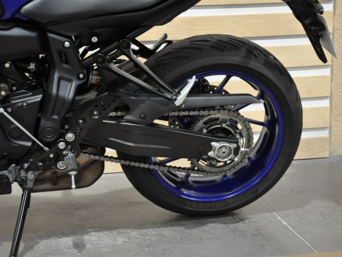 YAMAHA MT-07 (47.5CV) 4