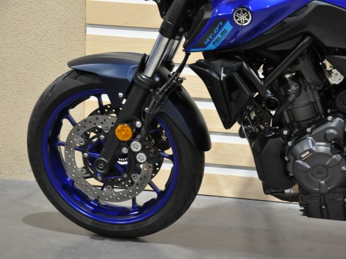 YAMAHA MT-07 (47.5CV) 4
