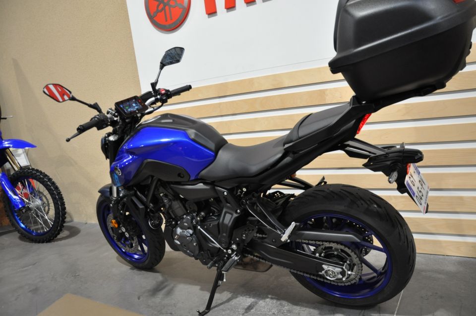 YAMAHA MT-07 (47.5CV) 4