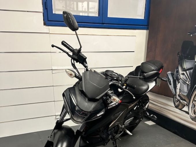 SUZUKI gsx-s 125 4
