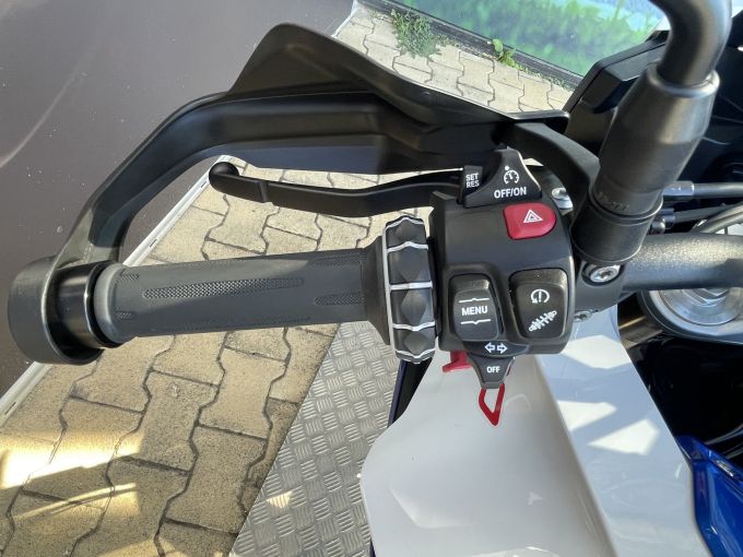 BMW F 900 XR 4