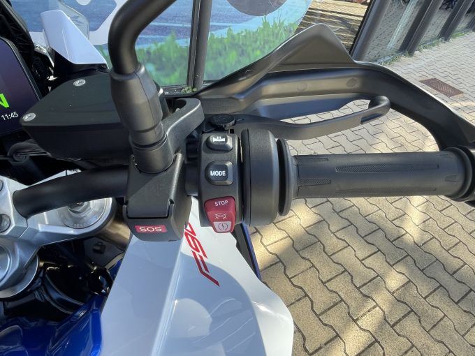 BMW F 900 XR 4