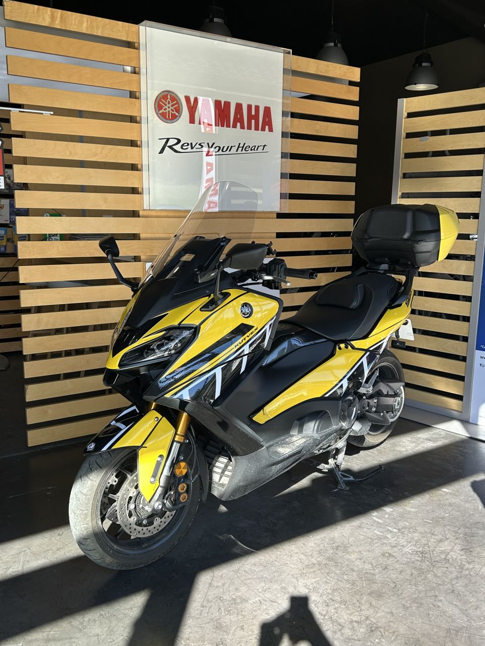 YAMAHA XP T-MAX 560 TECH MAX 4