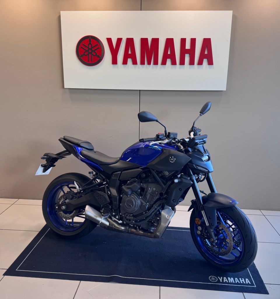 YAMAHA MT-07 Y-AMT 4