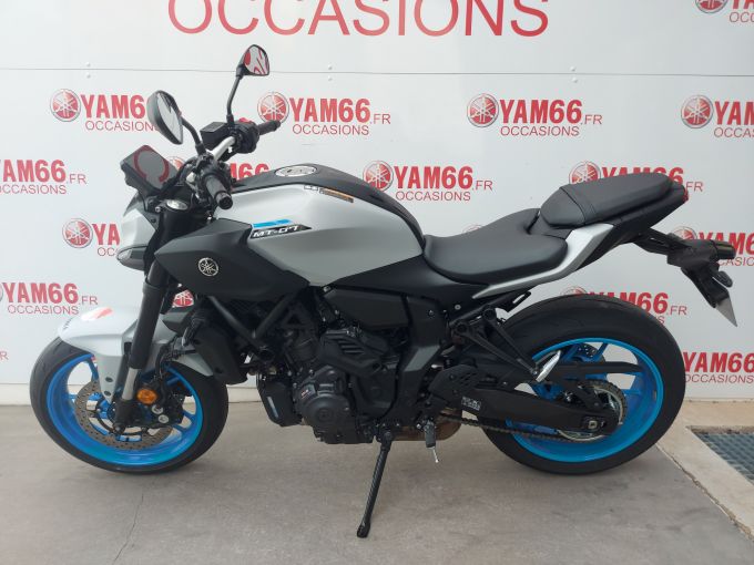 YAMAHA MT-07 Y-AMT 4