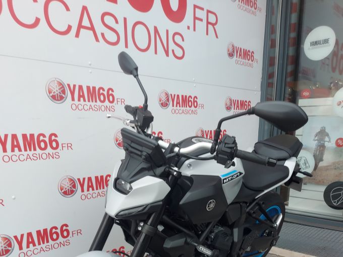 YAMAHA MT-07 Y-AMT 4