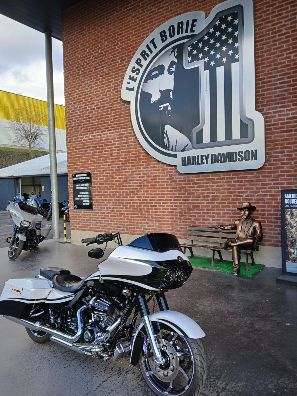 HARLEY-DAVIDSON TOURING ROAD GLIDE 1800 CVO 4