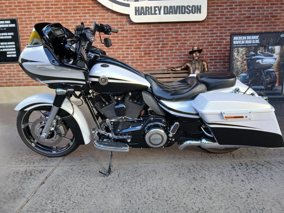 HARLEY-DAVIDSON TOURING ROAD GLIDE 1800 CVO 4