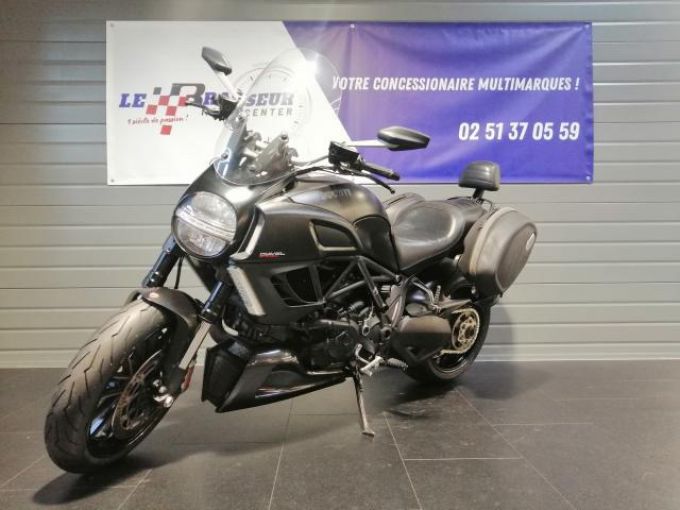 DUCATI DIAVEL STRADA 1200 4