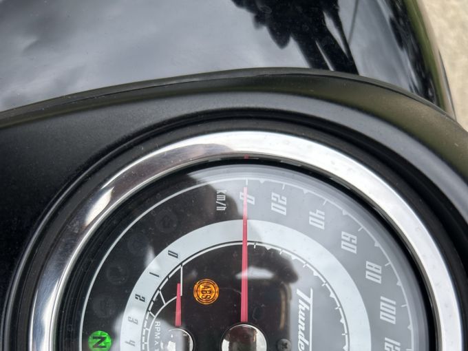 TRIUMPH THUNDERBIRD 1700 STORM 4
