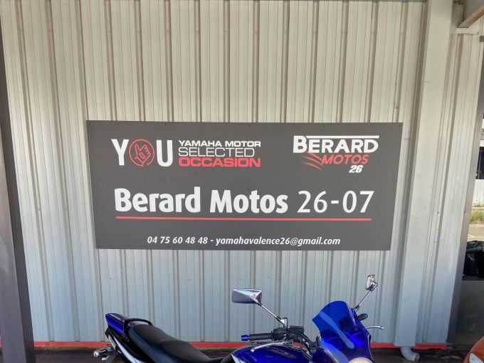 YAMAHA XJR 1300 SP 4