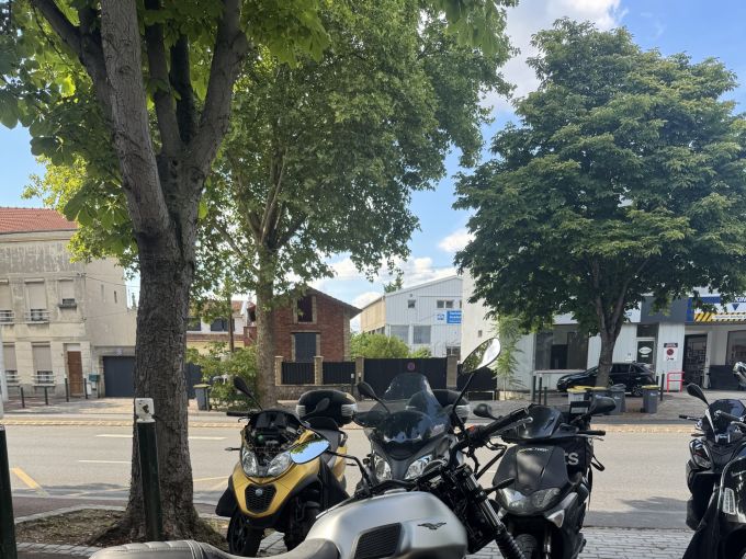 MOTO GUZZI V7 STONE 4