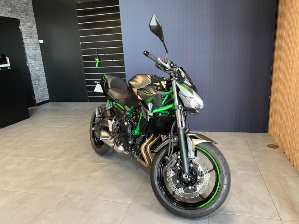 KAWASAKI Z650 ABS 4