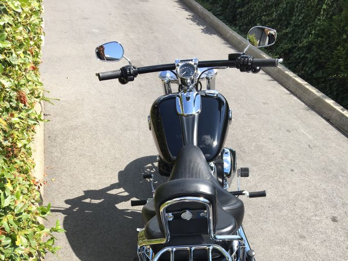 HARLEY-DAVIDSON SOFTAIL BREAKOUT 1690 4