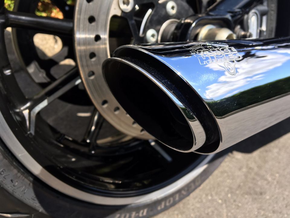 HARLEY-DAVIDSON SOFTAIL BREAKOUT 1690 4